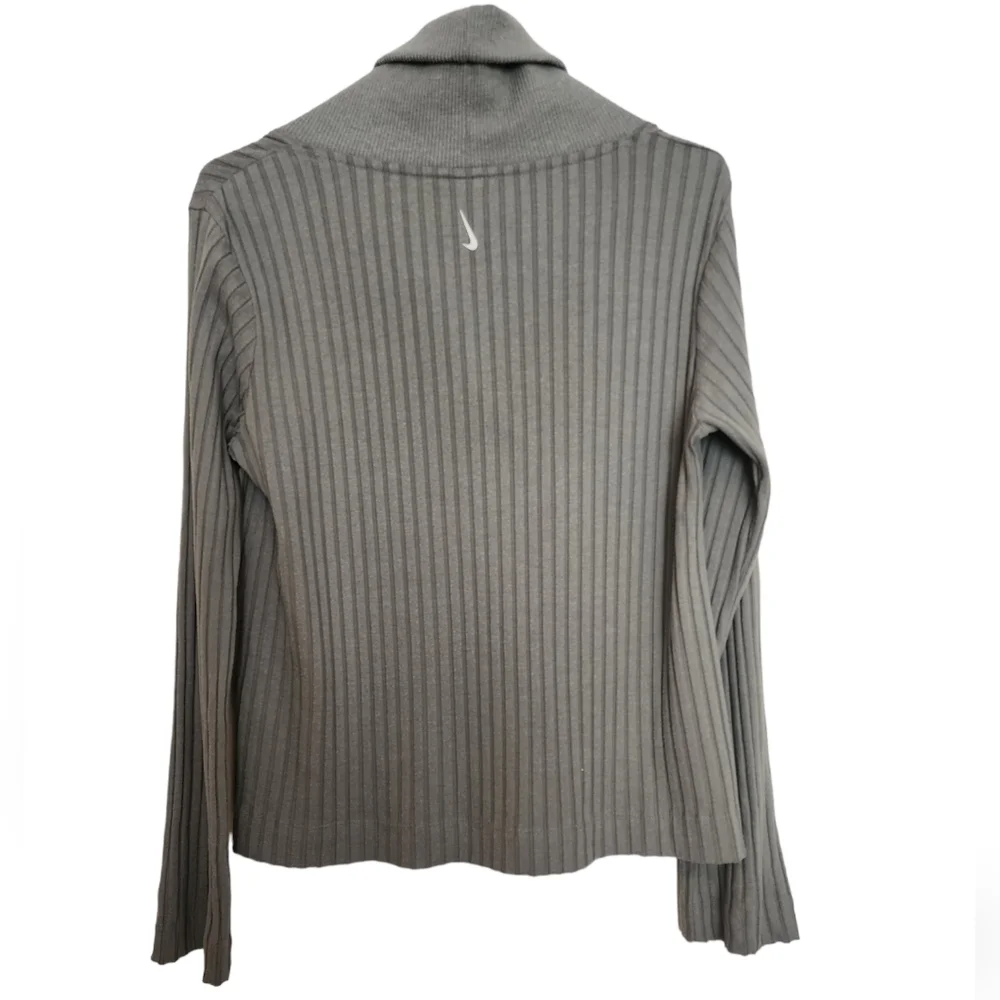 Nike Yoga Gray Ribbed Long Sleeve Shawl Collar Top SZ Medium - Picture 5 of 8